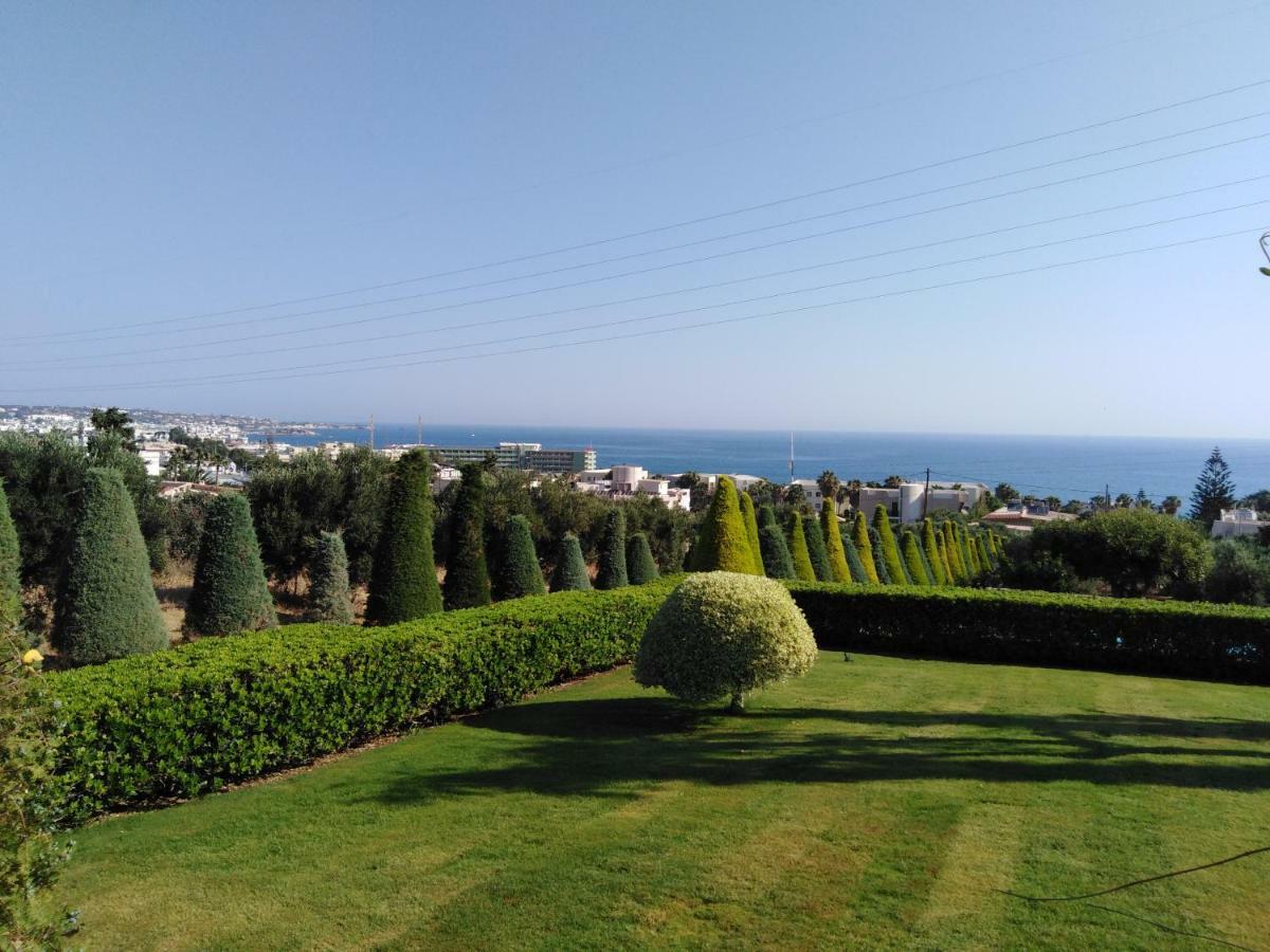 Golden Crest Villa Hersonissos  Exteriör bild